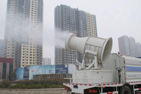 雾霾来袭，一大批驱霾神器“抑尘车”上阵