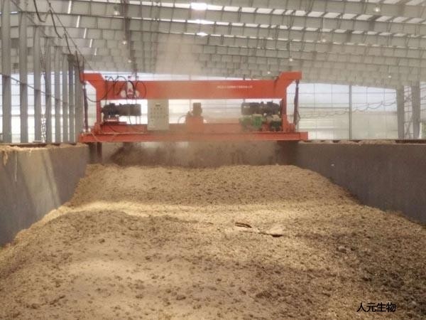 4米跨度鸡粪槽式翻抛机的使用效果如何？