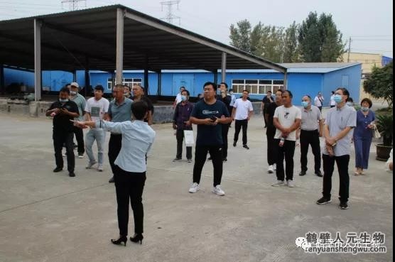 观摩团参观河南省微生物菌剂工程技术研究中心
